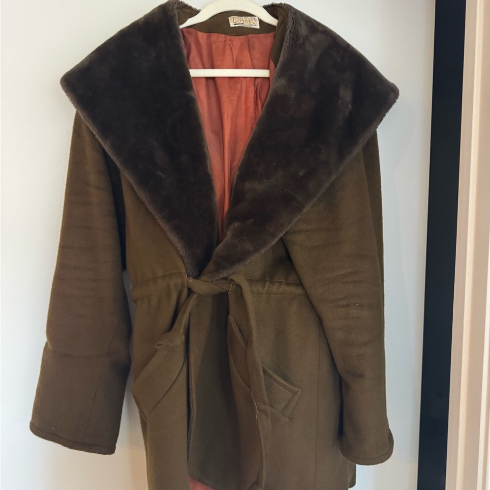 Vintage Wool Brown Faux Fur Collar Coat- can wear collar as a hood